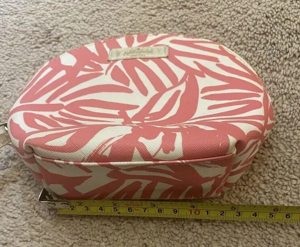 Kate Spade Grant Street Keri Domed Cosmetic Case - Pink & White - Image 7
