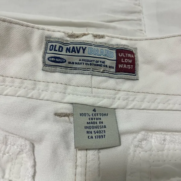 Old Navy White Pants. Size 4. - Image 2