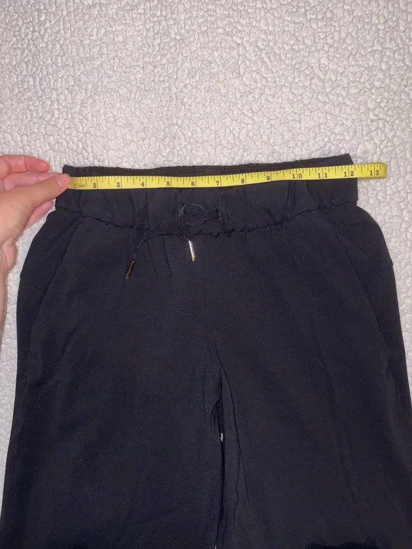 Lululemon On The Fly Joggers - Image 11