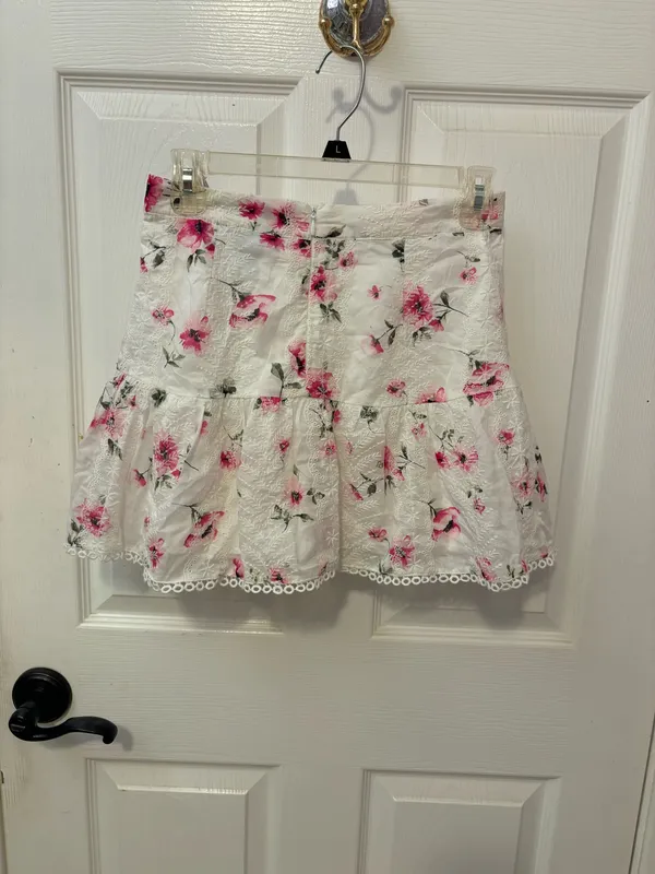 Floral Mini Skirt Pink & White - Size Small - Image 2