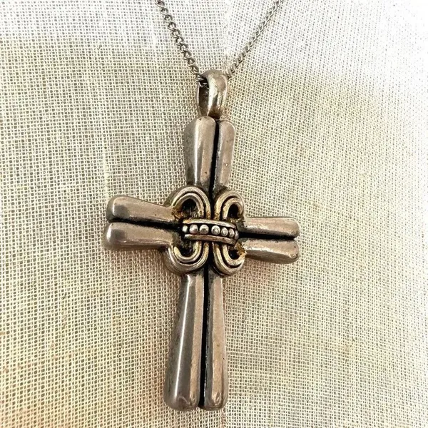 Silver gold tone cross pendant necklace - Image 3