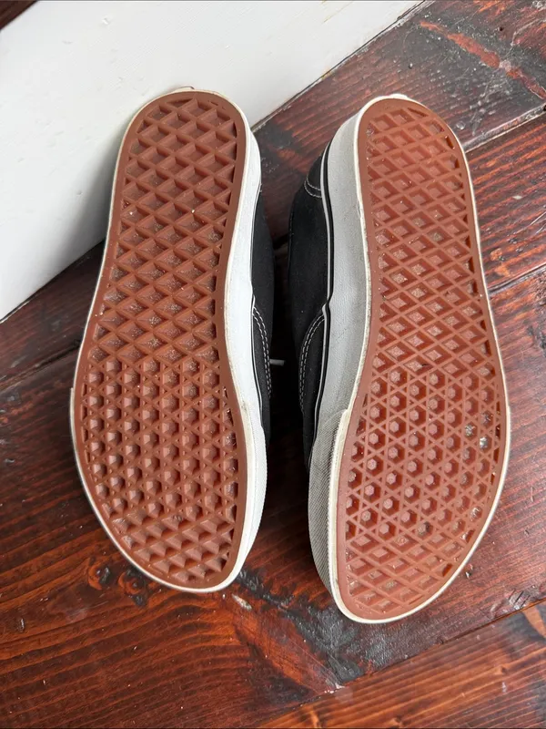 ✨Vans Authentic Sneakers Sz 6✨ - Image 5