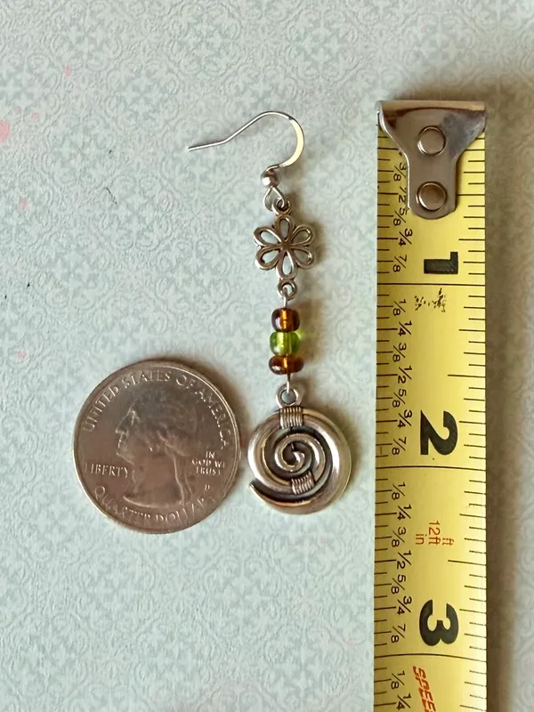 Handmade antique silver tone cute boho fairy retro flower swirl dangle earrings🌀 - Image 5