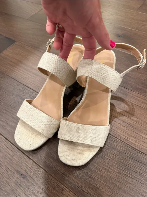 Old Navy Neutral Beige Block Heel Sandals Size 9 - C73-005 - Image 8