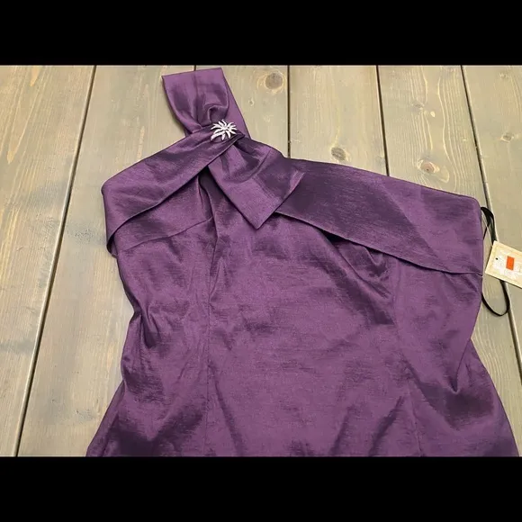Beautiful eggplant one shoulder dress eureka‎ - Image 2