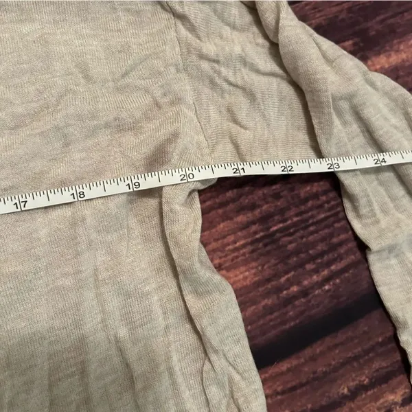 Women’s H&M Basic Grey Sweater Size M - Image 3