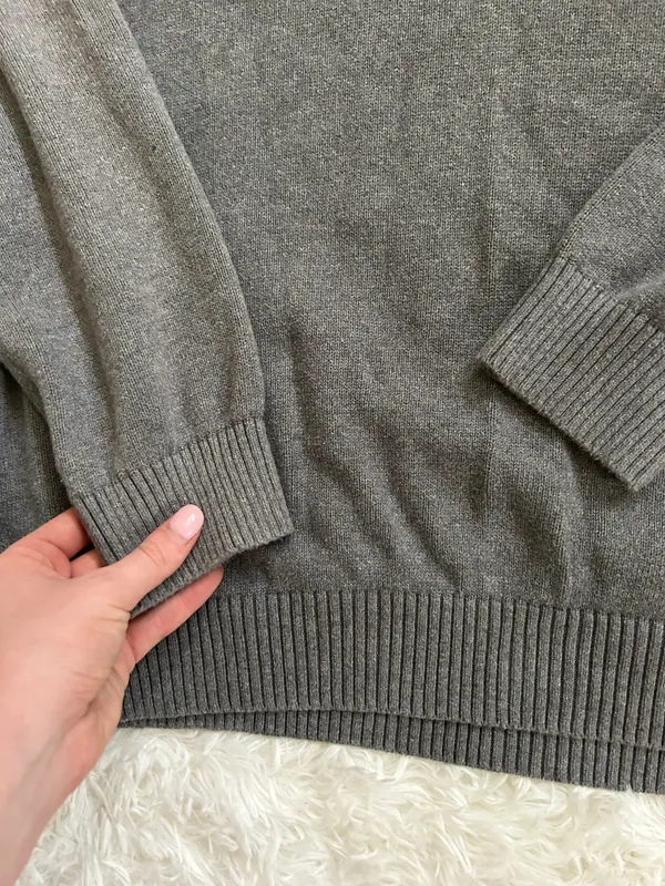 Vintage Oversized Grey Embroidered Sweater - Image 4