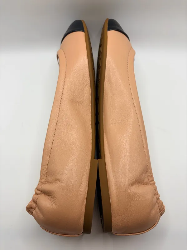 Coach Bonnie Leather Ballet Flats 8.5B Nude Pink Black Cap Toe Quiet Luxury Preppy - Image 5