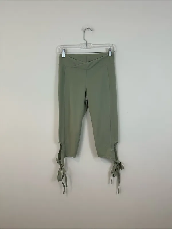 Free People FP Movement Turnout Crop Leggings Tie Leg Size Medium Women's - Image 3