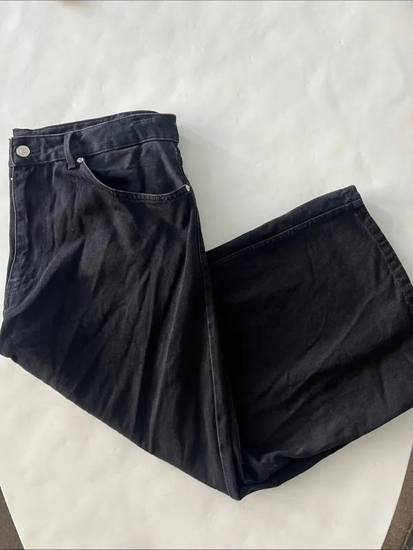 Zara High Rise Wide Leg Coulette Bermuda Crop Length Jeans Black Size 14 - Image 3