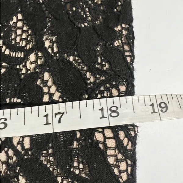 R&K Black Floral Lace Fit and Flare Cap Sleeve Dress Satin Trim Size 18 - Image 7