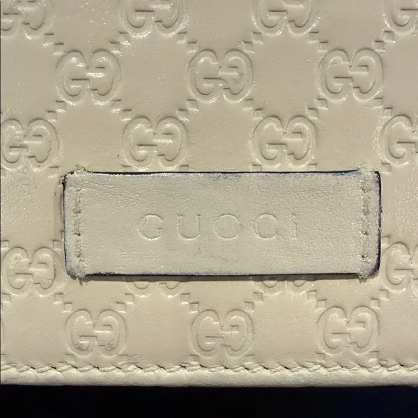 ‼️SALE‼️ Gucci Cream/Off White Mini Guccisima Embossed Leather Wallet - Image 6