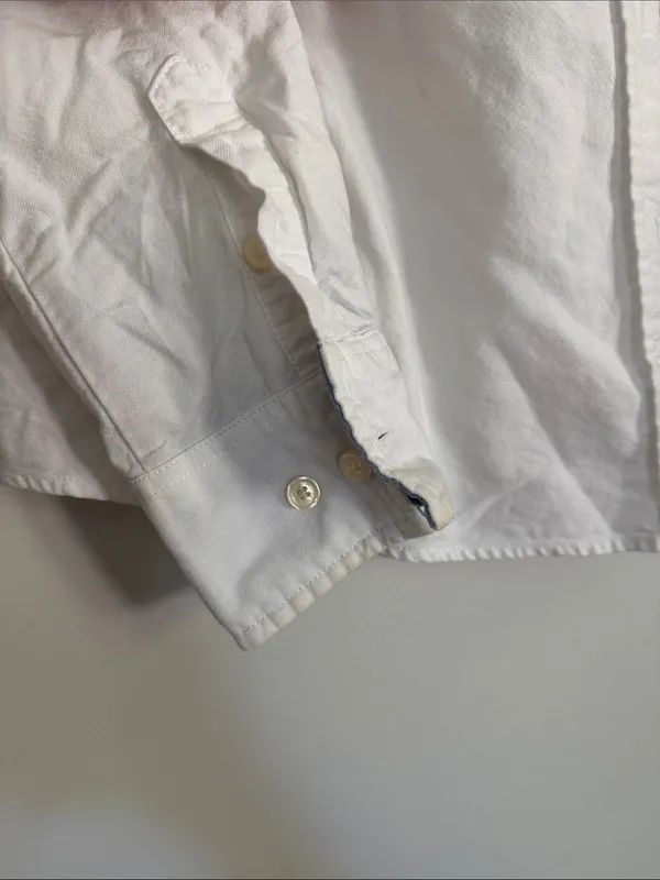 Tommy Hilfiger White Long-Sleeve Casual Button-Down Shirt with Subtle Trim - Image 4