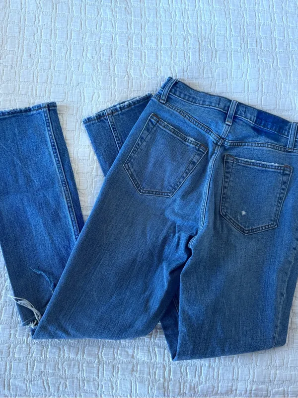 Abercrombie & Fitch Medium Slim Straight Ultra High Rise - Image 2