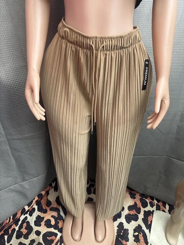New one size fits all it’s a beautiful pants very fancy - Image 4