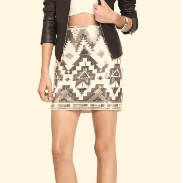 Express Pastel Sequin Skirt EUC - Image 7