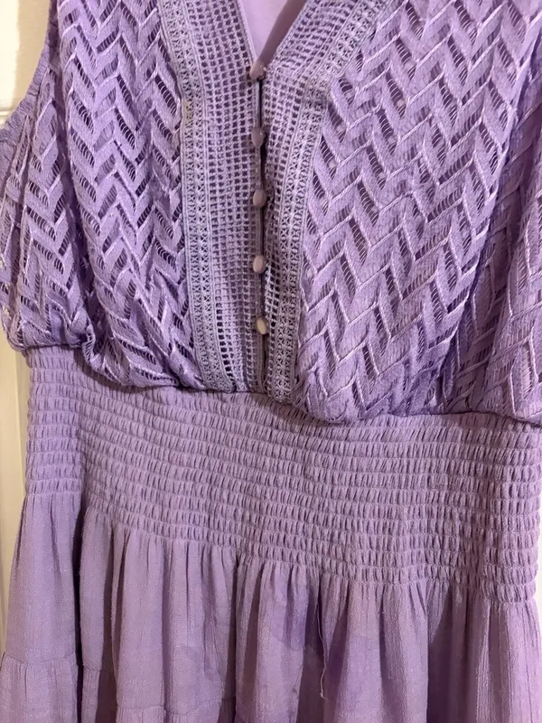 J Gee Lilac Tiered Midi Dress with Crochet Detail and Smocked Waist Size 2X HOM - Image 3