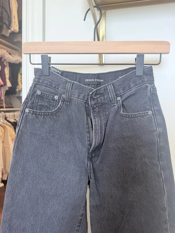 Aritzia Farrah Jeans Denim Forum The High-Rise - Image 4