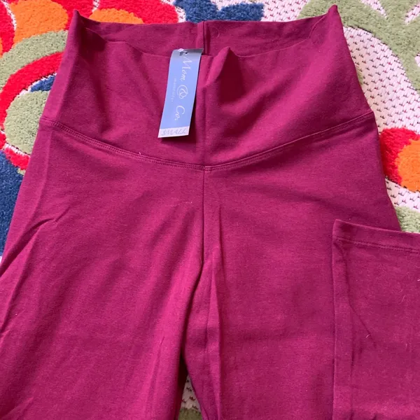 Krass&co Mom & Co size S Small new burgundy pants stretch - Image 3
