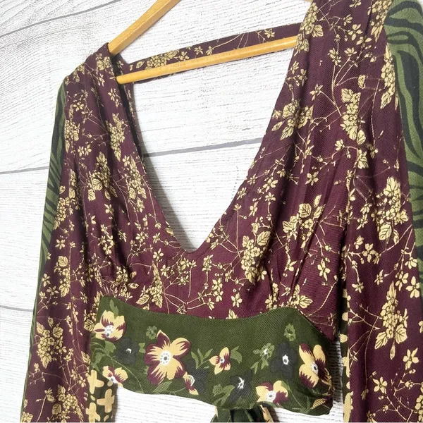 Z&L Boho Floral V-Neck Wrap Tie Long Sleeve Festival Crop Top Size Small - Image 3