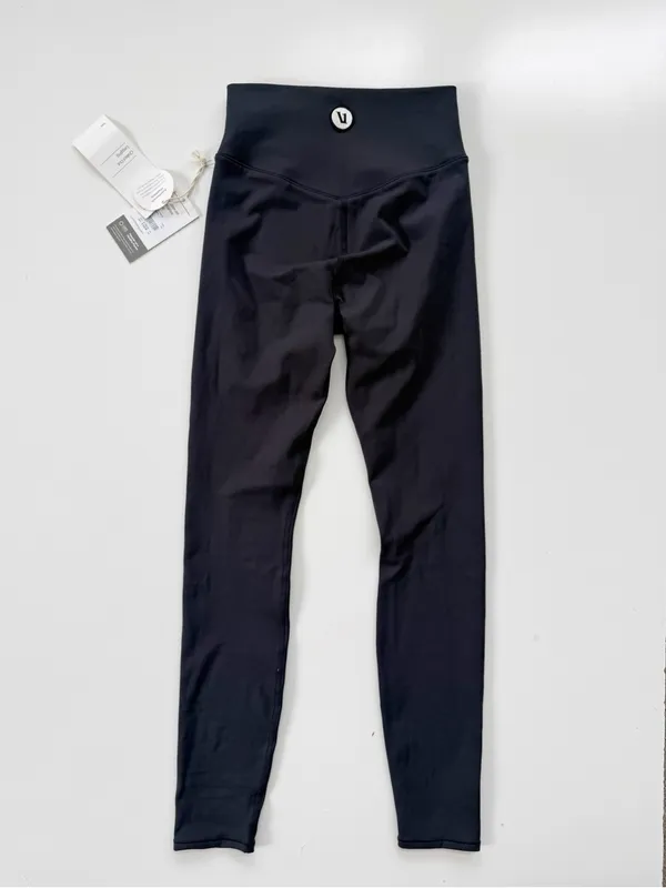 NWT Vuori Chilled Out Leggings in Washed Black XS - Image 4