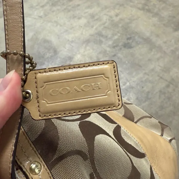Vintage Coach monogram canvas leather tote bag - Image 4