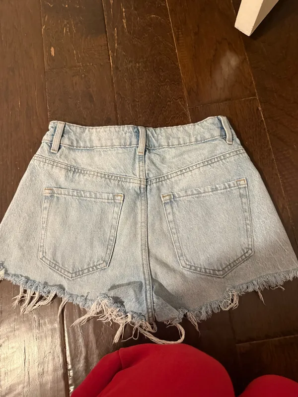 garage jean shorts size 2  - Image 2