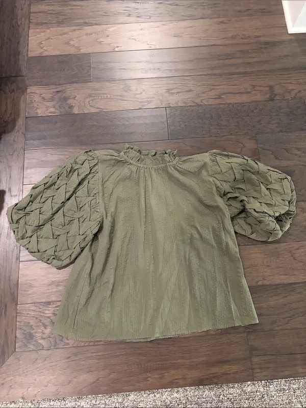 New With Tags THML Puff Sleeve Olive Top Sz S - Image 7