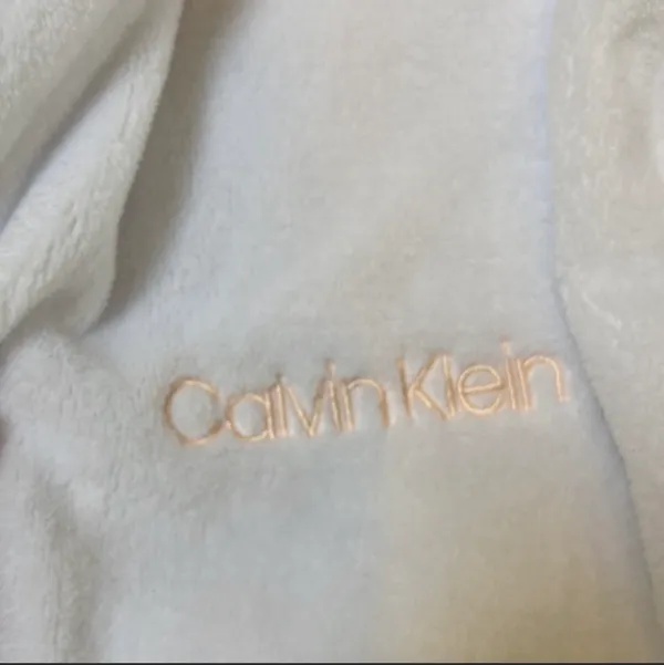 Calvin Klein Robe - Image 3