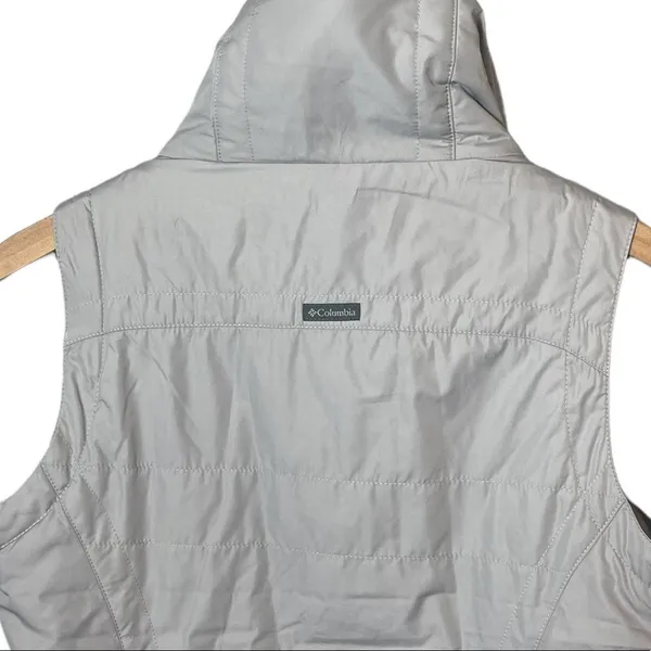 Columbia Women’s Benton Springs Vest Size Small in Gray - Image 6