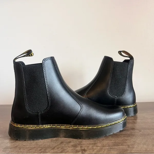 DR. MARTENS NEW Unisex Dorrian Pull On Boot Size 8 or 9 SKU#243236 - Image 5