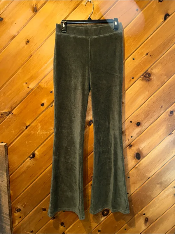 Aerie Groove on Ribbed Velour flare pants in nomad olive green - Image 4
