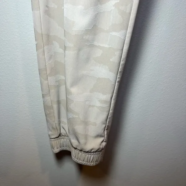 Athleta Brooklyn Jogger Pants Abalone Beige Camo Athletic Pockets Stretch Fall 8 - Image 7