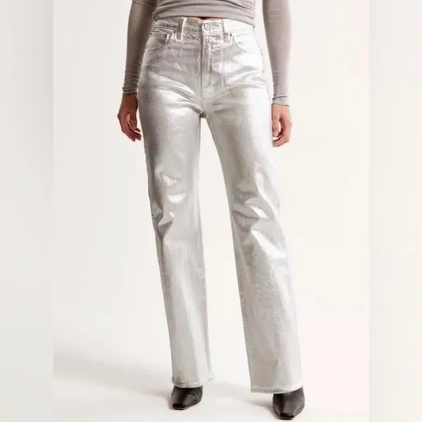 Abercrombie‎ & Fitch Curve Love 90s Relaxed High Rise Metallic Silver Jeans 14L - Image 2