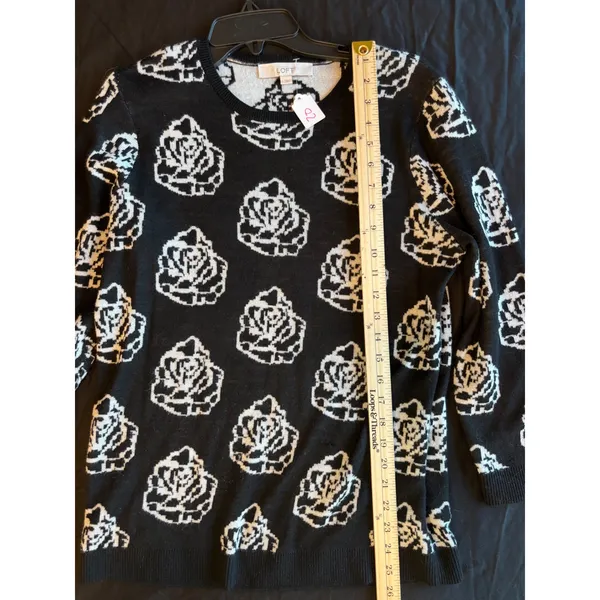 LOFT Ann Taylor Black White Rose Floral Wool Blend Sweater Large 357789 - Image 4