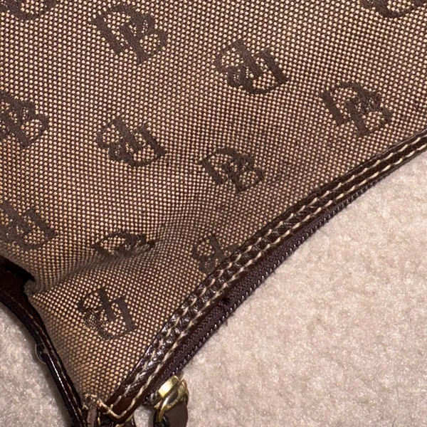 Dooney & Bourke shoulder bag - Image 3