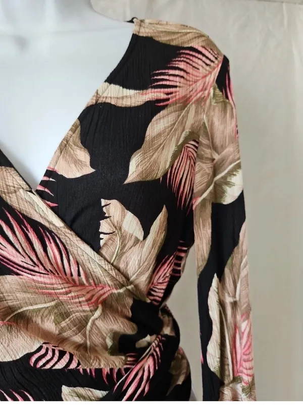 🌺 Billabong Tropical Palm Long Sleeve Wrap Crop Top - Women’s Size L 🌿 - Image 6