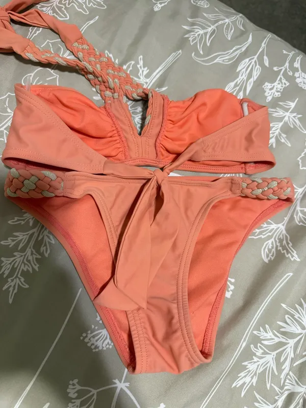 Amazon Bikini - Image 2