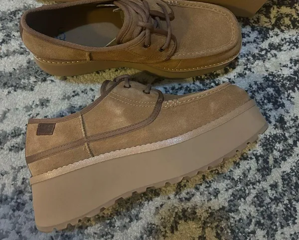 UGG® Cityfunc Lace-Up Platform Shoes size US 9 - Image 5