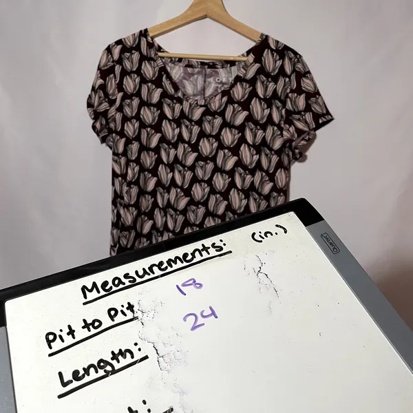 LOFT ann taylor vintage soft tulip maroon short sleeved t-shirt women's size M - Image 5