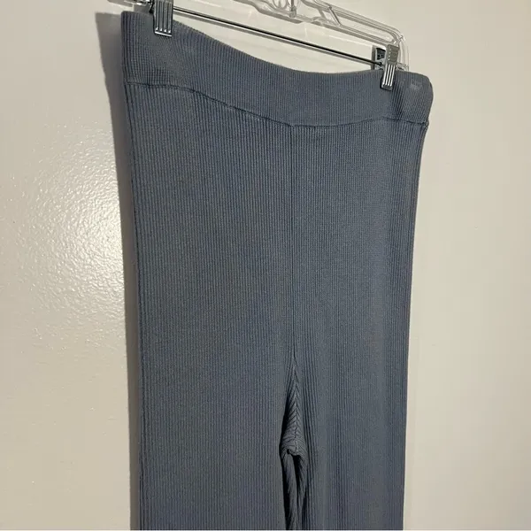NWOT Abercrombie & Fitch Ribbed‎ Kick Flare High Rise Sweater Pant Blue Large - Image 10