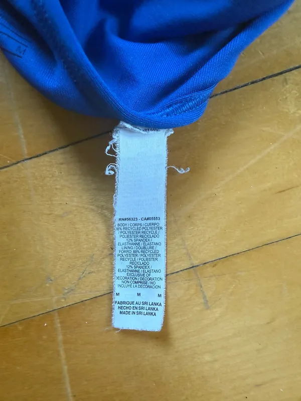 Nike Swoosh Medium Support Sports Bra - Image 5