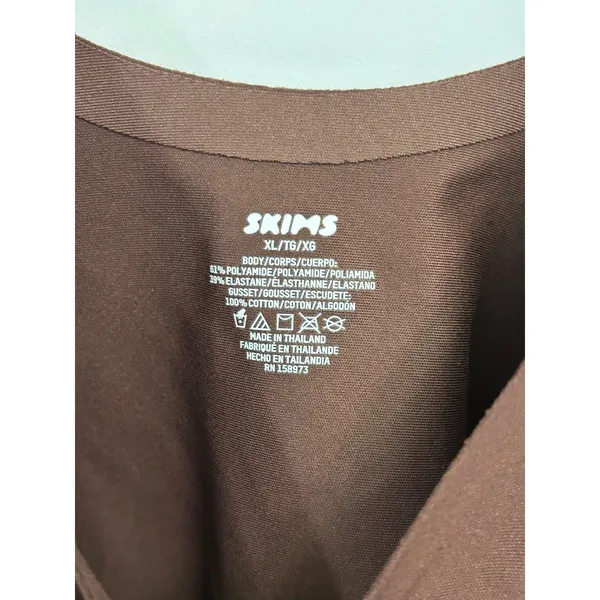 NWT Skims Body Plunge Bodysuit Cocoa XL BD-THG-3326 ( SOLD OUT) - Image 4