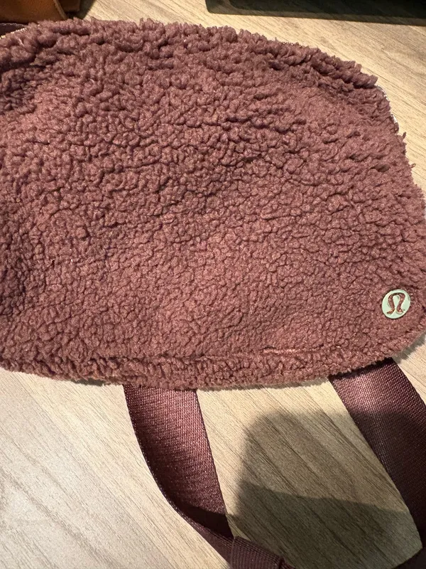 LULULEMON EVERYWHERE BELT BAG *FLEECE IN BURNT EARTH/Brown - Image 2