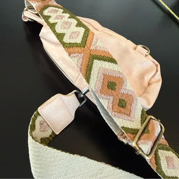 Stylish Pink Crossbody Bag‎ - Image 8