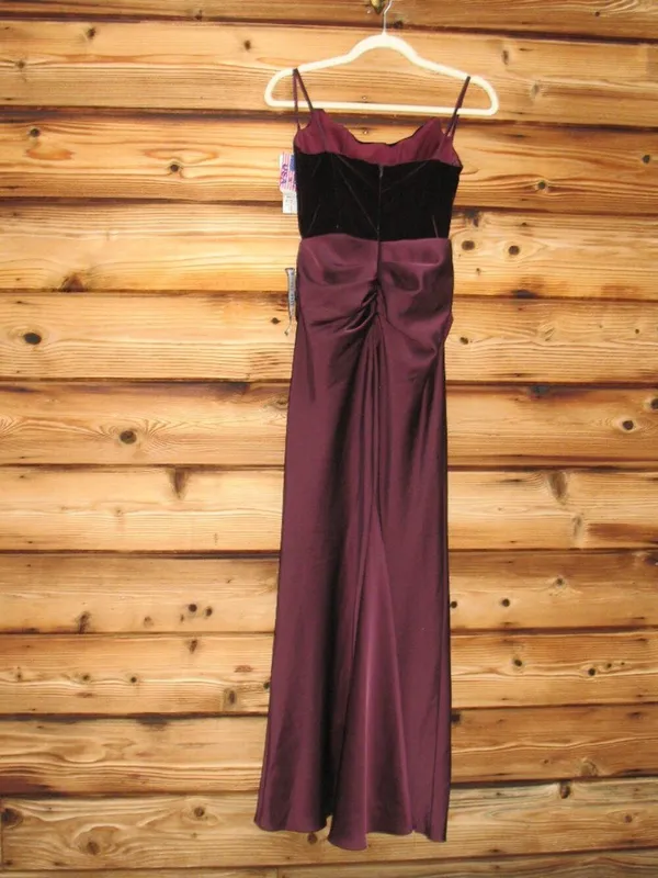 NWT Betsy & Adam Velvet Satin Plum Gown Dress Size 12 - Image 9