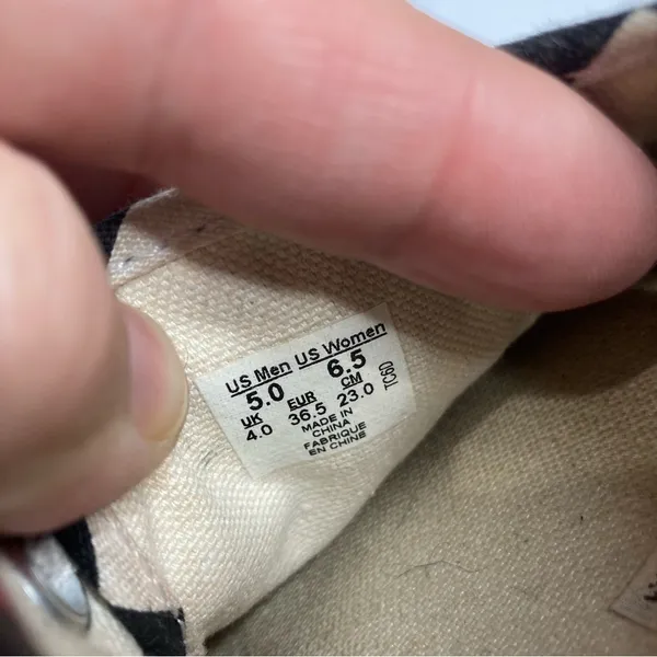 Vans cherry checkered sneakers‎ unisex sizing - Image 5
