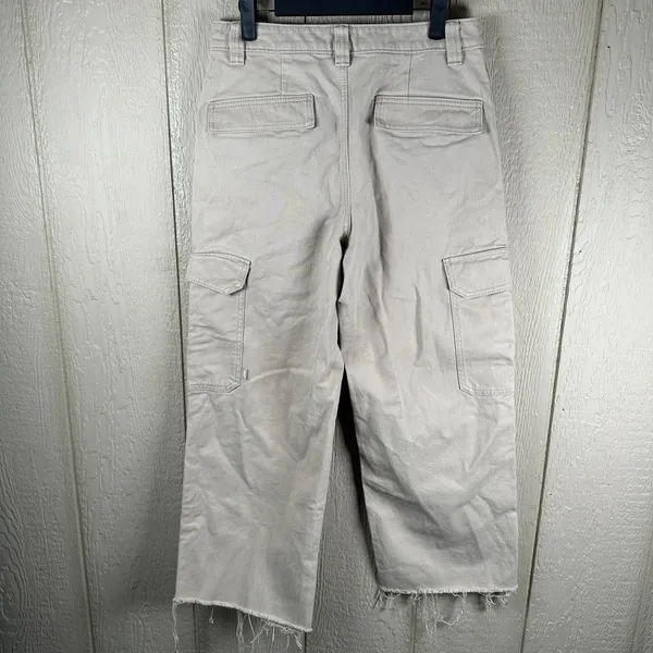 Aritzia TNA Corbett Mid Rise Cargo Pants Womens 6 Wide Leg Khaki Canvas Utility - Image 3
