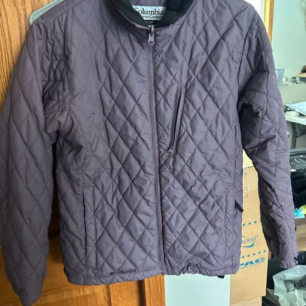 Like new! Columbia Lavendar Quilted Puffer Jacket - Image 2