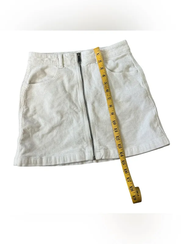 American Eagle Outfitters Cream Zip-Front Mini Skirt Size 2 - Image 5
